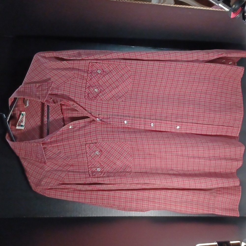 Men's Casual Button Down Shirt in Pink